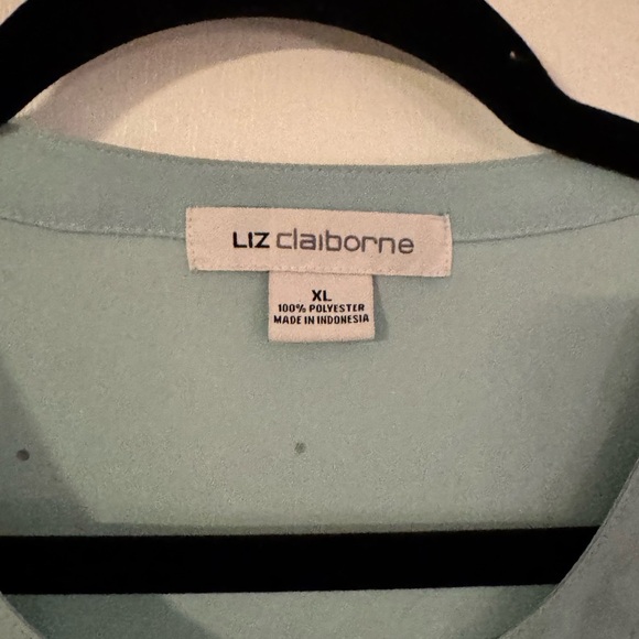 🌿 Liz Claiborne Studded Mint Green Blouse – Long Sleeve XL - Picture 3 of 4
